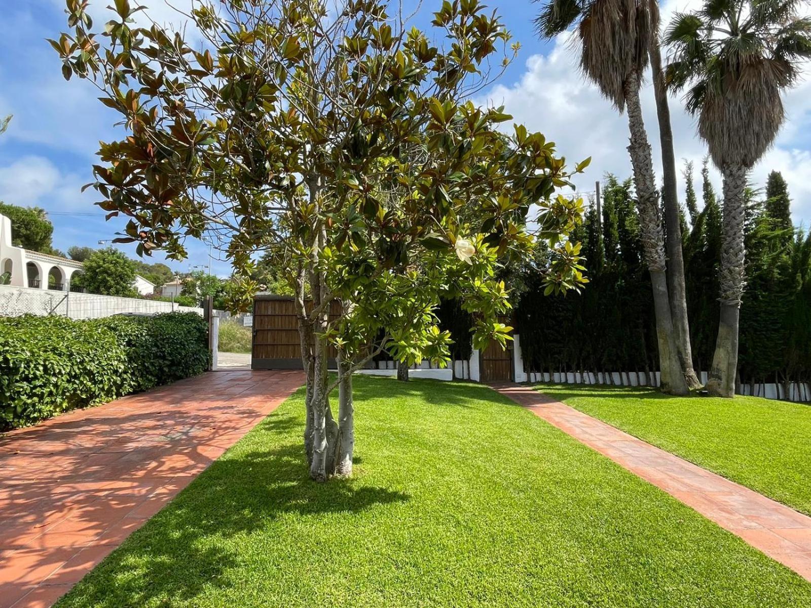 Casa Mediterranea Con Gran Jardin Y Piscina A 500 M De La Playa Roda de Bará Exterior foto